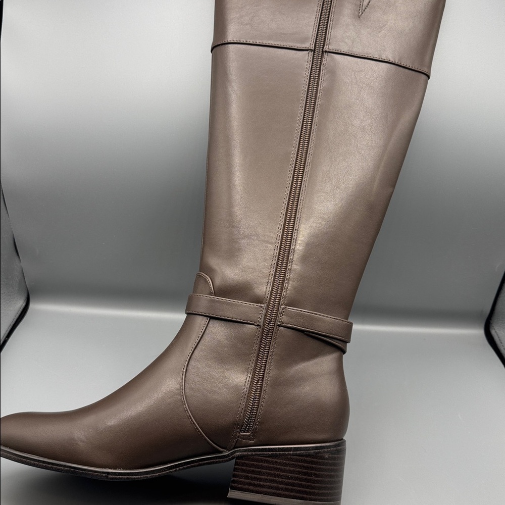 Bandolino Dennie Boots - Picture 4 of 5